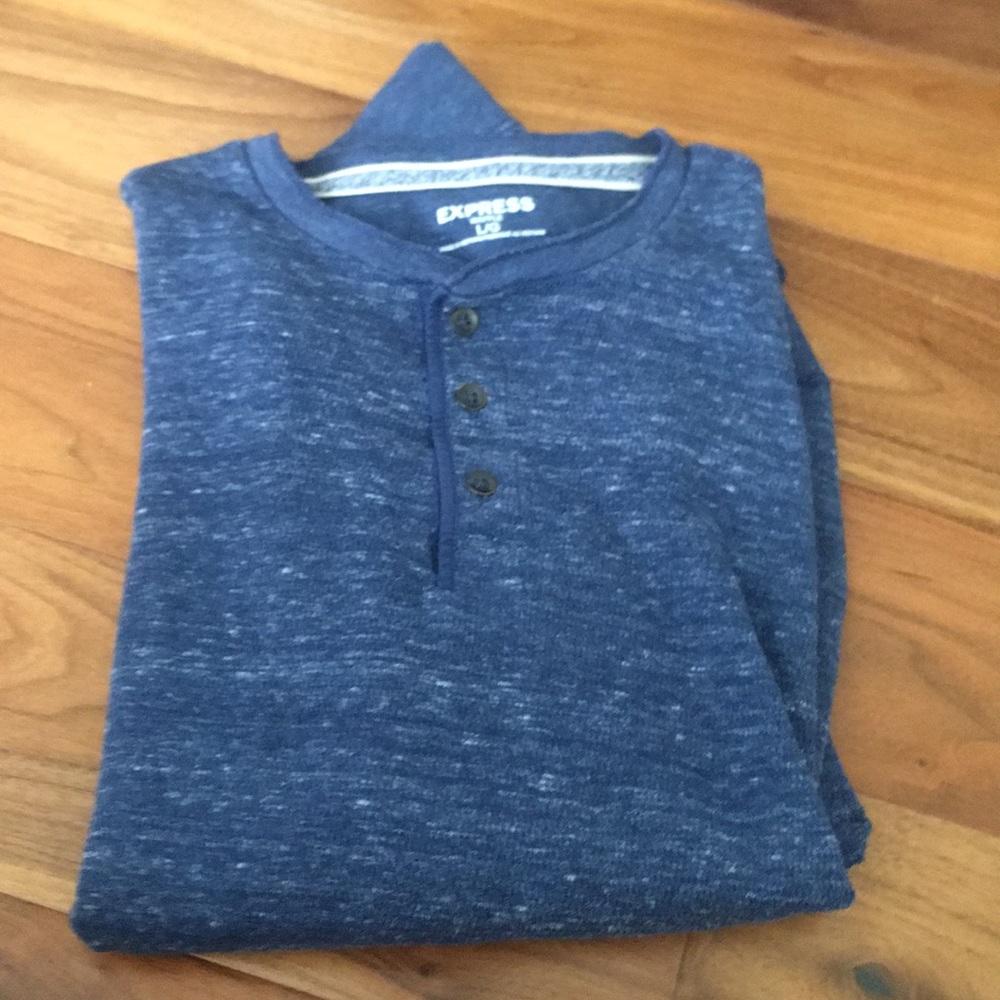 Men’s Express long sleeve 1/4 button shirt size L